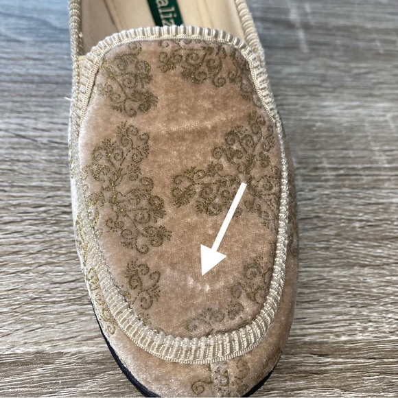 Naturalizer Velvety Loafers Size 6 - Picture 10 of 12